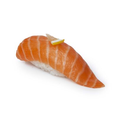 Суши с копченым лососем в Роллы Darom по цене 160 ₽