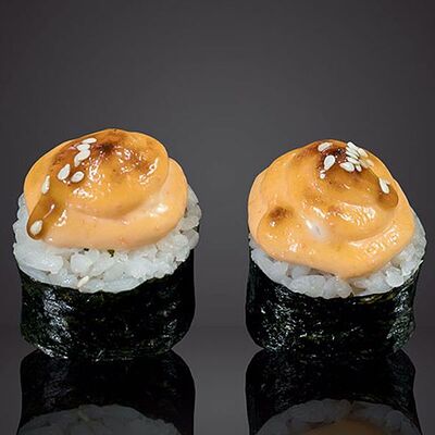 Запеченный с лососем и морским гребешком в Суши ЭДО по цене 1150 ₽