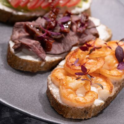 Ассорти из брускетт в VIP караоке-клуб Ля Мажор по цене 1100 ₽