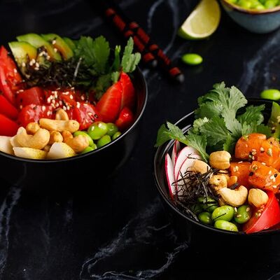 Поке с тунцом и лососем в Баклажан в ТЦ 