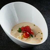 Сливочная уха с копчёным лососем в Harley Drink Bar