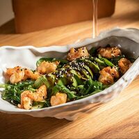 Салат с креветками и авокадов Authentic Lovers