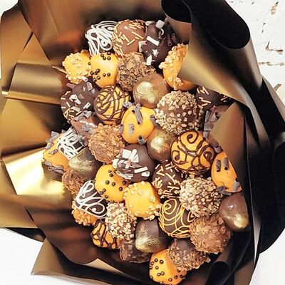 Букет из клубники в шоколаде в Buketonline - Съедобные букеты и клубника в шоколаде по цене 5100 ₽