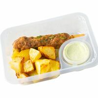 Люля с говядиной, запеченным картофелем и фирменным соусом в ВЛАВАШЕ