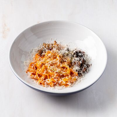 Фетучини с брискетомв Brasserie Lambic по цене 1190 ₽