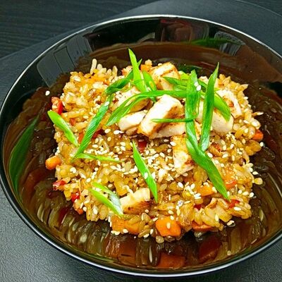 Рис с овощами и курицей в КафеАллея по цене 600 ₽