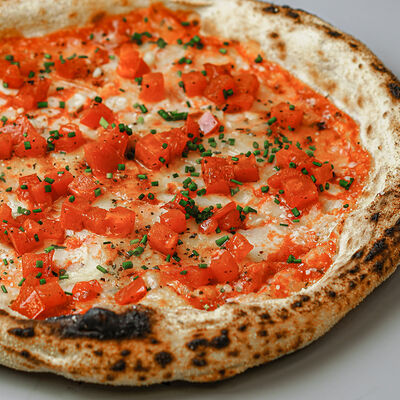 Пицца Маргарита с томатами в Mojo по цене 580