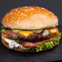 Бургер из мраморной говядины в Лакс+