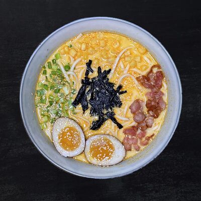 Сырный рамен я в Kitsune Cafe по цене 600 ₽