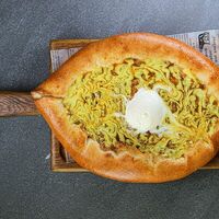 Хачапури с яблоком и карамелью в На югах