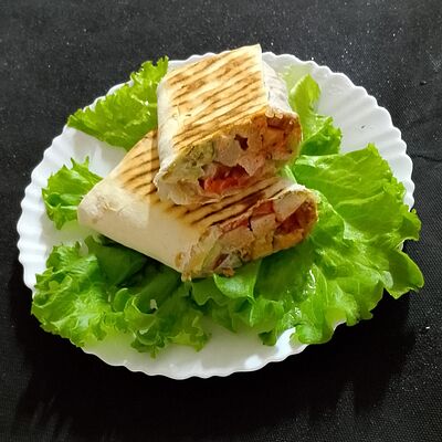 Шаурма с говядиной в Мясо на углях по цене 570 ₽