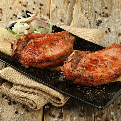 Шашлык из cвинoго антрекота в Шашлык мечты Красноярск по цене 950 ₽