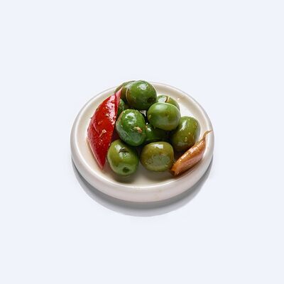 Маринованные оливки в Drunken duck pub по цене 520 ₽