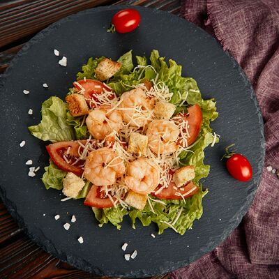 Салат Цезарь с креветками в Шашлычный двор по цене 540