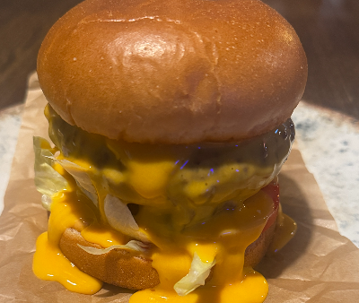 Чеддер буст в На Районе паб по цене 720 ₽