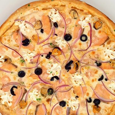 Морское изобилиев Pizza Hot по цене 980 ₽