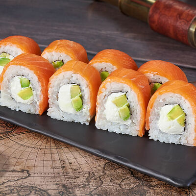 Ролл Филадельфия с авокадо в Мир Суши по цене 639 ₽