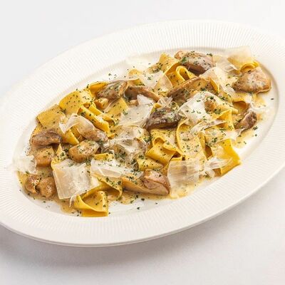 Паппарделле с белыми грибами в АFINA по цене 1200 ₽