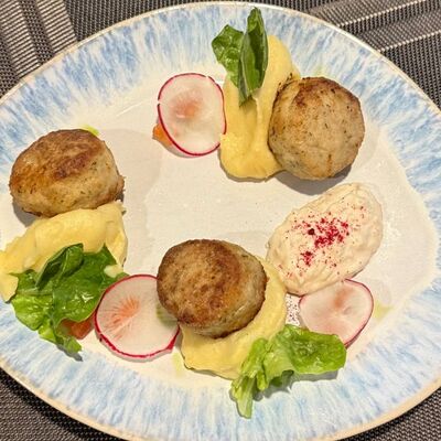 Щучьи котлеты с картофельным пюре в Веранда по цене 990 ₽