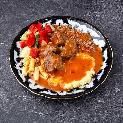 Гуляш с гарнирами в Шар-Шара по цене 453 ₽