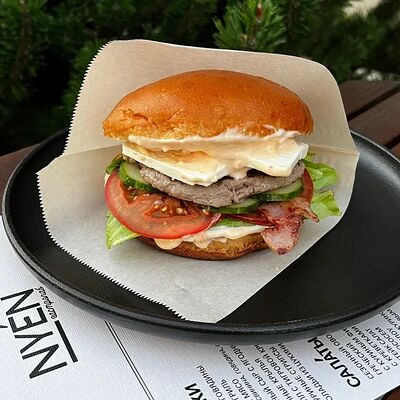 Бургер Греческийв Nyen по цене 730 ₽