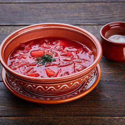 Борщ красный постный в Корчма по цене 470 ₽