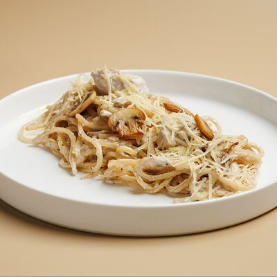 С курицей и грибами в Бабуля по цене 560 ₽