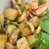 Кхау Пхат Тайский рис с овощами, яйцом, ананасами и морепродуктами в соусе Сладкий Чили в Mr.Mao по цене 620