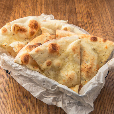 Фокачча сырная в Помидорро по цене 245 ₽