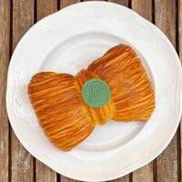 Бант фисташка-малина в Eclair