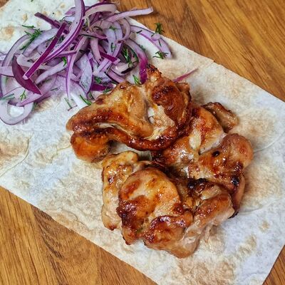 Шашлык из куриного бедра в Золотая вилка по цене 460 ₽