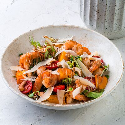 Салат с тыквой и креветкамив Golden Coffee по цене 28 р.