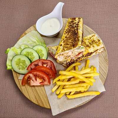 Шеф шаурма бокс с курицей в Большой Аппетит по цене 719 ₽