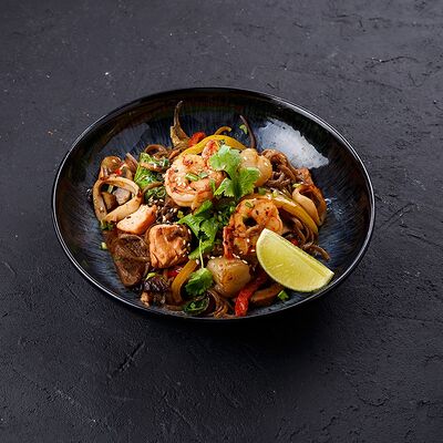 Вок Лапша с морепродуктами в Nau по цене 690 ₽