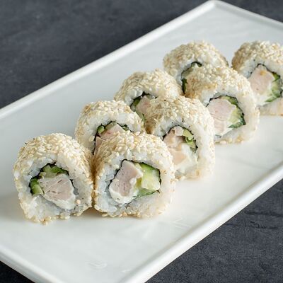 Ролл Цезарь с курицей в CRAZY SUSHI по цене 399 ₽