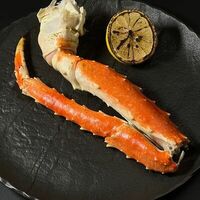 Фаланги королевского краба отварные в Royal Crab