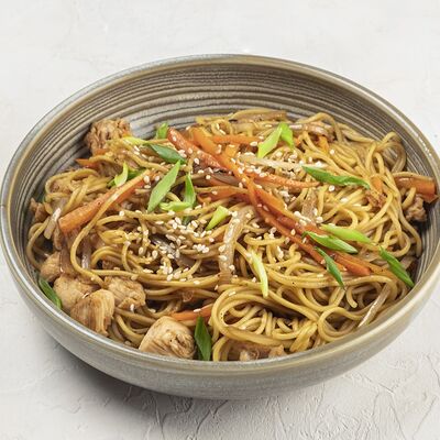 Лапша Рамен с курицей в Кушай мясо по цене 495 ₽