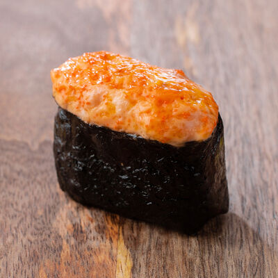 Запеченные суши с лососем в Сушишоп по цене 92