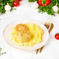 Биточки рыбные с картофельным пюре в У Палыча. С пылу, с жару!