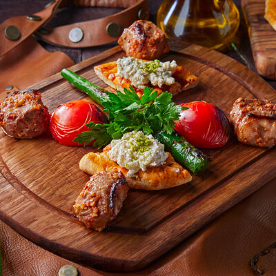 Истамбул-кебаб в Cihan Turkish Steak and Kebab по цене 2150 ₽