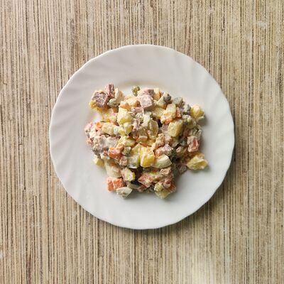 Оливье в Кафе Русица по цене 210 ₽