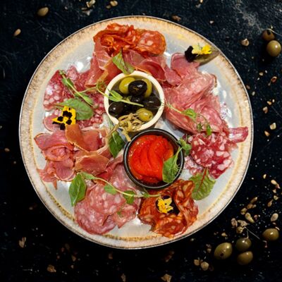 Мясное ассорти в Траттория Ла Вилла по цене 1012 ₽