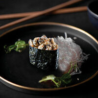 Мидии Спайси гункан в СушиСтор