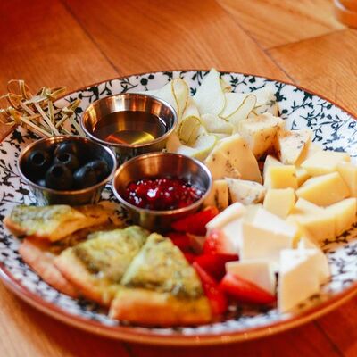 Сырная тарелка в Пинки Бандински по цене 47 р.