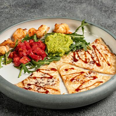 Роти с креветками и авокадо в Shemodi Шемоди по цене 730 ₽