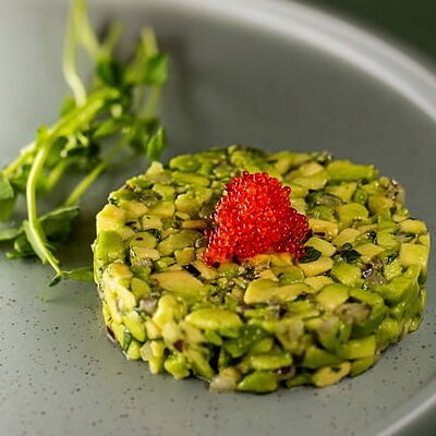 Закуска тартар из авокадо в Sushi7 по цене 562 ₽