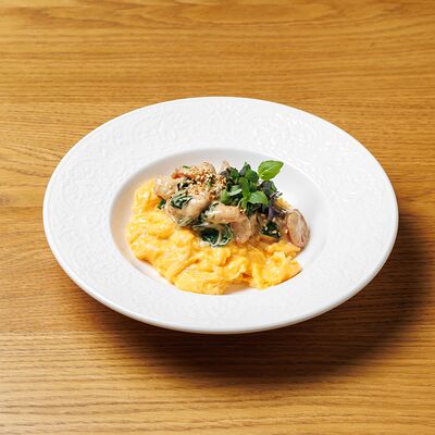 Скрэмбл с томатами и креветками в сливочном унаги в Sota по цене 825 ₽