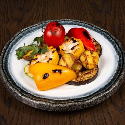 Овощи на мангале в Семейные традиции по цене 450 ₽