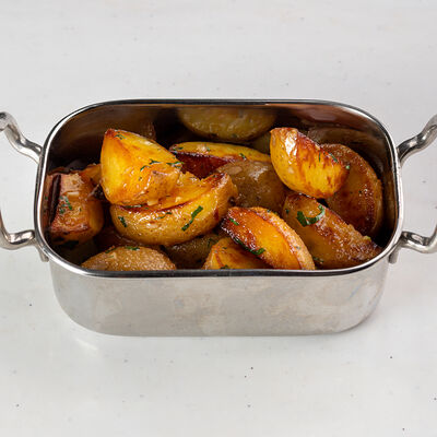 Жареный картофель с чесноком и розмарином в Море на Патриках по цене 490