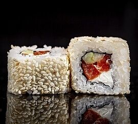 Филадельфия в кунжуте в Суши Стар по цене 563 ₽